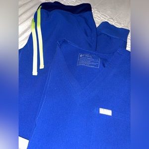 FIGS Scrubs Set - Electric Blue 💙
